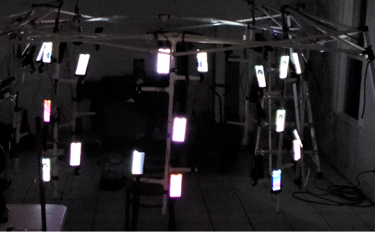 Photoss — distributed photogrammetry rig with multiple smartphones